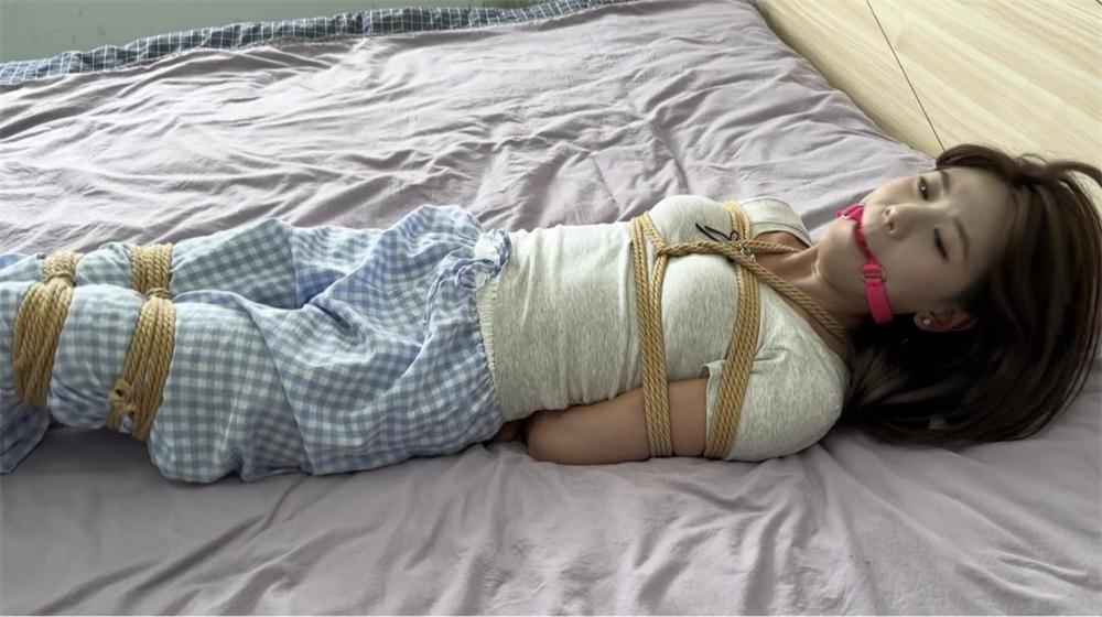 【禾一原创】客户定制 十一的特殊爱好被发现 被闺蜜捆绑放置TK_绳艺库视频下载