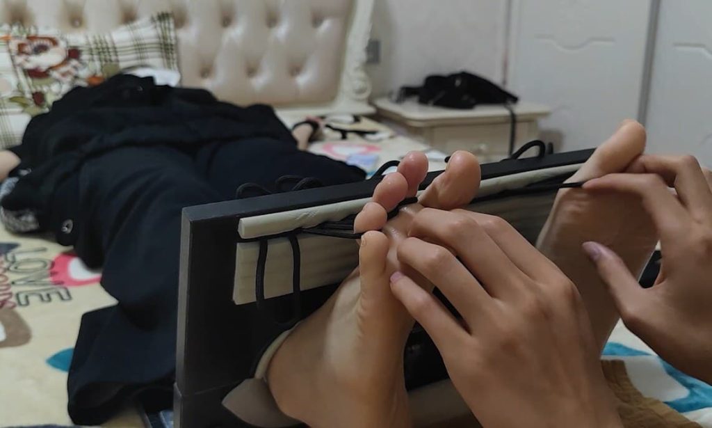 约现实录 黑丝足枷 撸猫手套_绳艺库视频下载