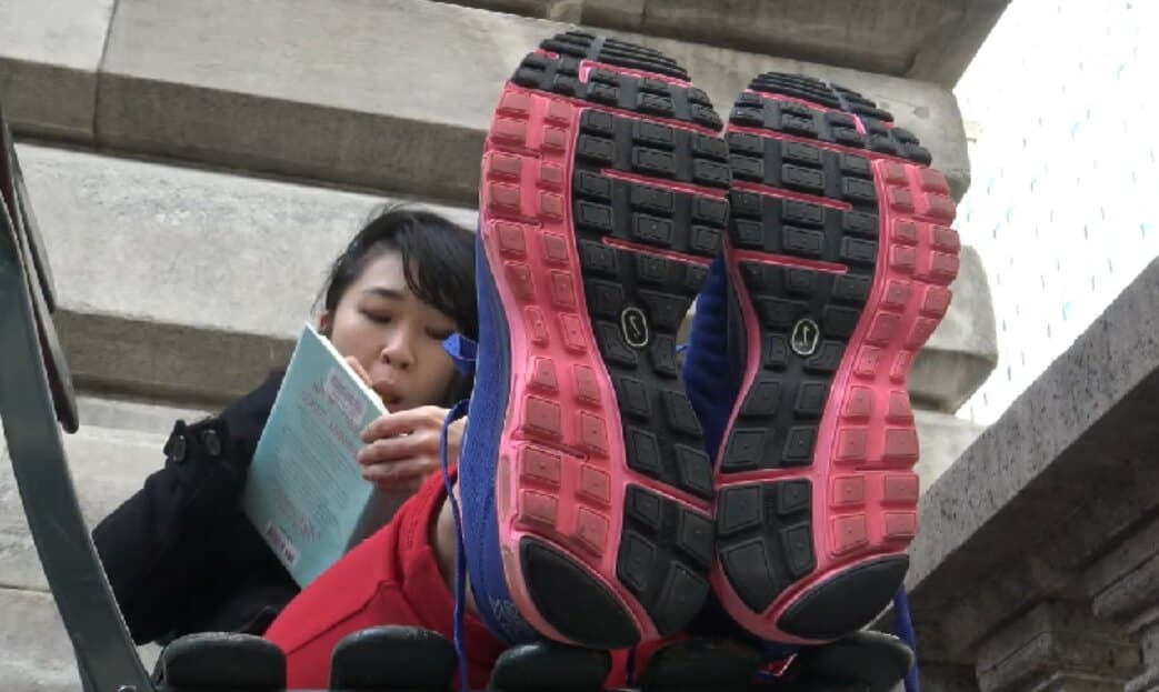 RealBareSoles – Shy SAKURA’S public tickling embarrassment!害羞的日本-小樱_绳艺库视频下载