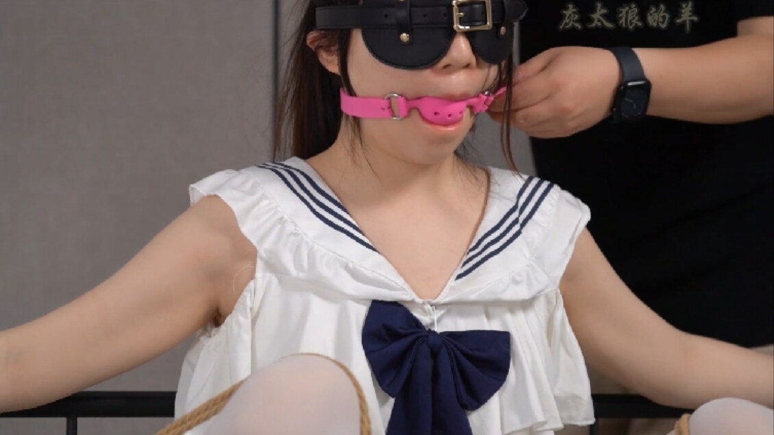 想赢偏不让你得偿所愿，输了游戏-眼罩TK挠痒痒绝配！_绳艺库视频下载