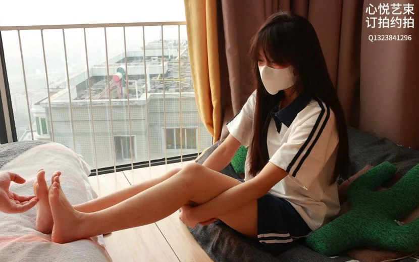 新妹子嘉嘉试镜第四弹，青春学生妹妹，初体验TK_绳艺库视频下载