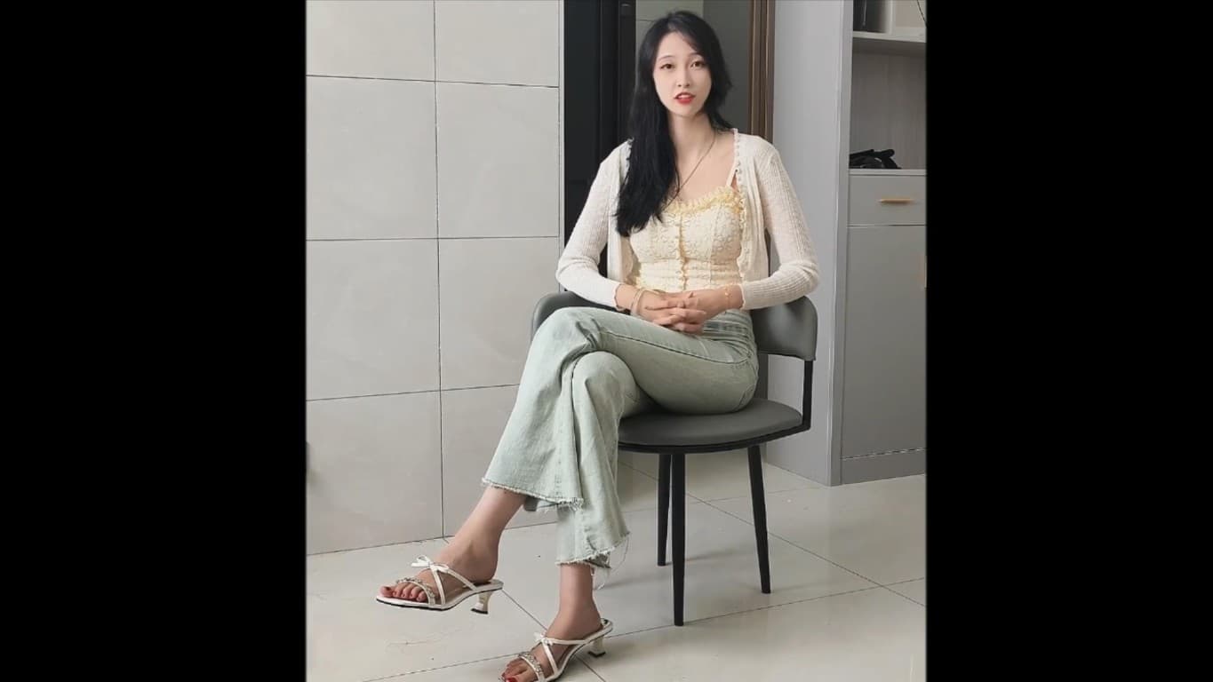 [小可原创]编号 065 大脚板御姐冉冉TK（原版）_绳艺库视频下载