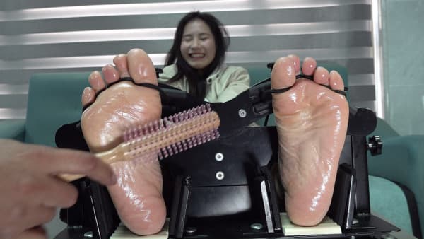 【aapary】足枷挠乐瑶的精油美脚_绳艺库视频下载